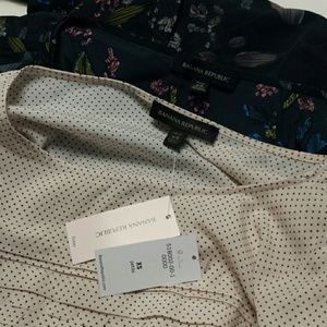Bundle of Women's Banana Republic Tops Size XSP